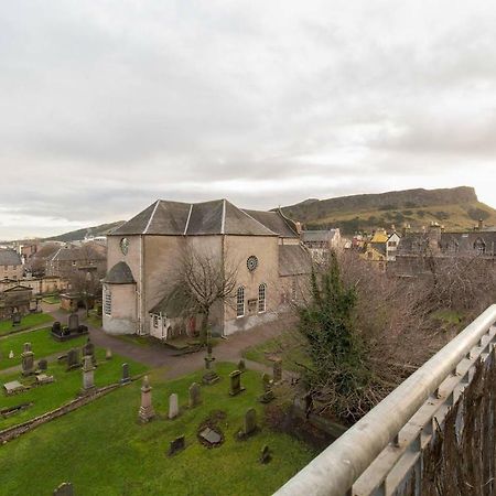 Apartamento Joivy Cool Space Old Town 3Bed Apt With Balcony And Parking Edimburgo Exterior foto